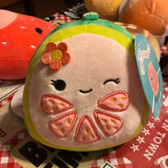 Kellytoy Other - Squishmallows Lena the guava